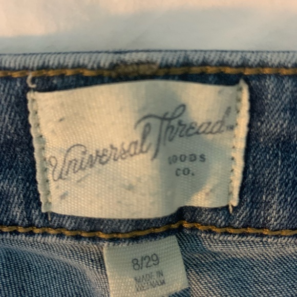 Universal Thread jean shorts size 8 - Picture 4 of 4